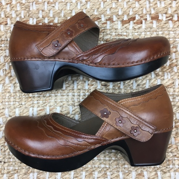 Dansko Shoes - Dansko Harlow Brown Leather Mary Jane Clogs